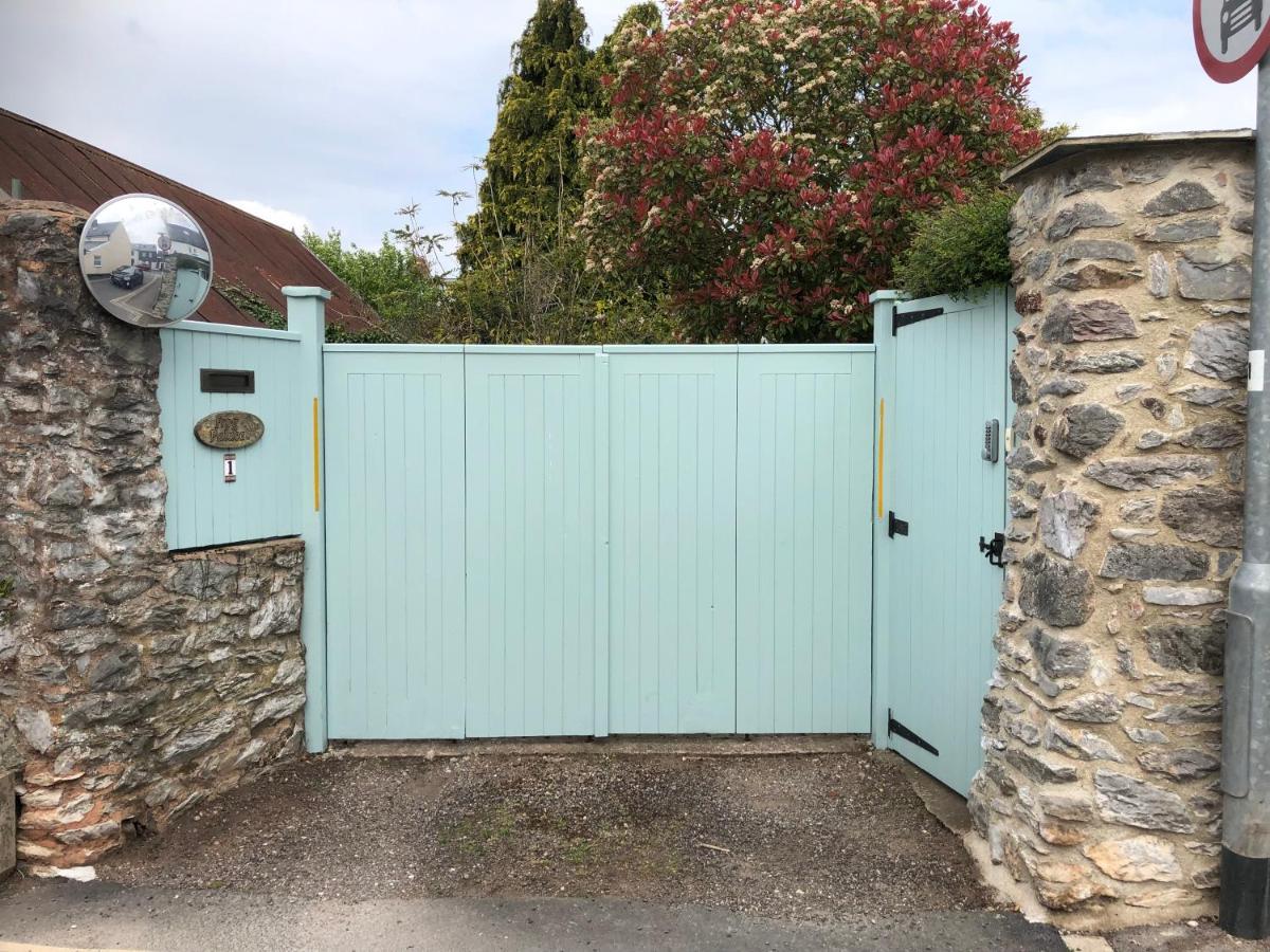 Frog Palace - Secure Parking-Outside Area-Topsham-Exeter-Beach-Chiefs-Wifi Eksteriør billede